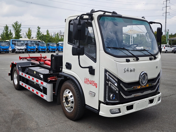 程力東風(fēng)5噸純電動(dòng)車(chē)廂可卸式垃圾車(chē)