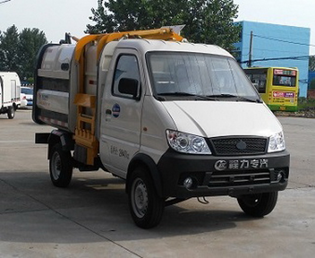 程力威牌CLW5030ZZZBEV型純電動(dòng)自裝卸式垃圾車