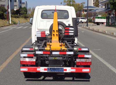 東風小型汽油鉤臂垃圾車
