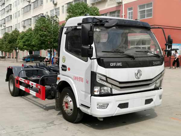 國(guó)六東風(fēng)多利卡（8方）車廂可卸式垃圾車