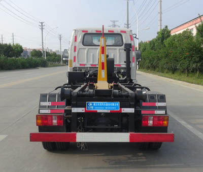 凱馬（國六柴油）鉤臂垃圾車