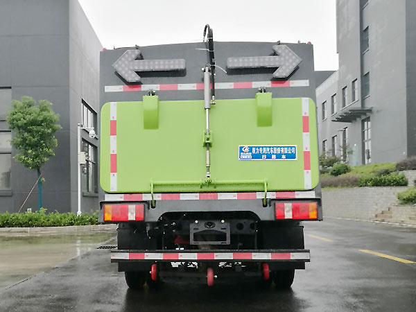國(guó)六福田掃路車(chē)