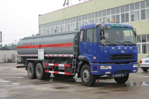 華菱之星后雙橋化工液體運(yùn)輸車