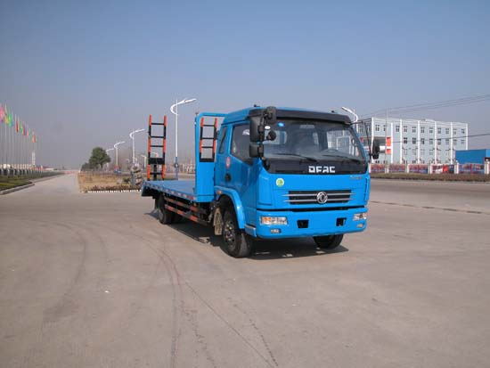 東風(fēng)多利卡平板運(yùn)輸車(chē)